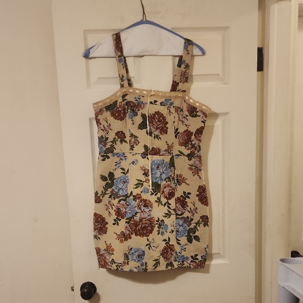 ECI Ivory Combo Floral Dress